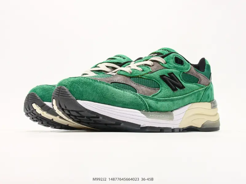 New Balance Sepatu Olahraga Retro Serbaguna Klasik M992J2